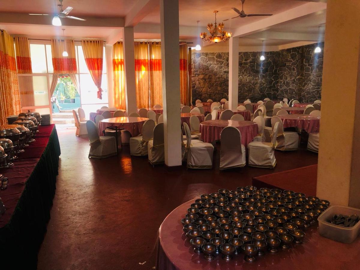 Suisse Villa Kandy Exterior photo