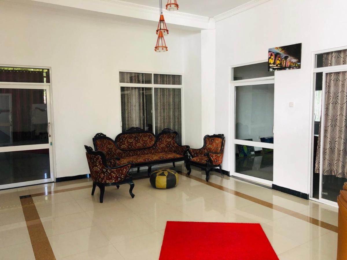Suisse Villa Kandy Exterior photo