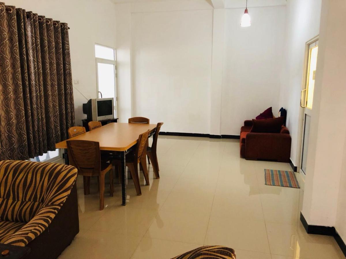 Suisse Villa Kandy Exterior photo